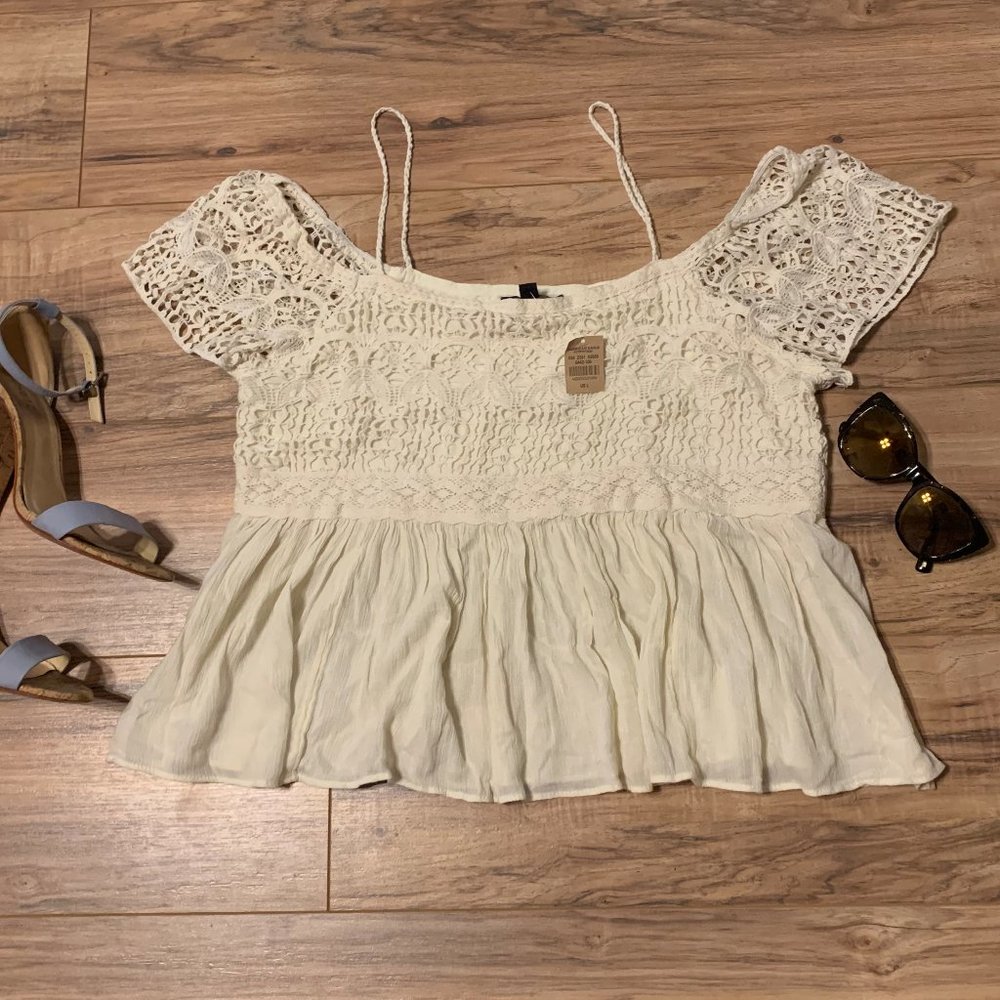 American Eagle Ruffle Off White Babydoll Top Sz L